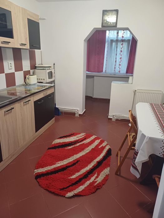 Inchiriez Apartament 2 camere decomandat