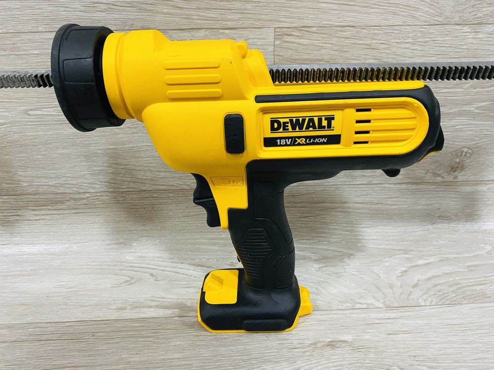 Dewalt DCE580 2023