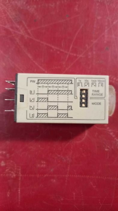 Releu de timp OMRON H3YN-4