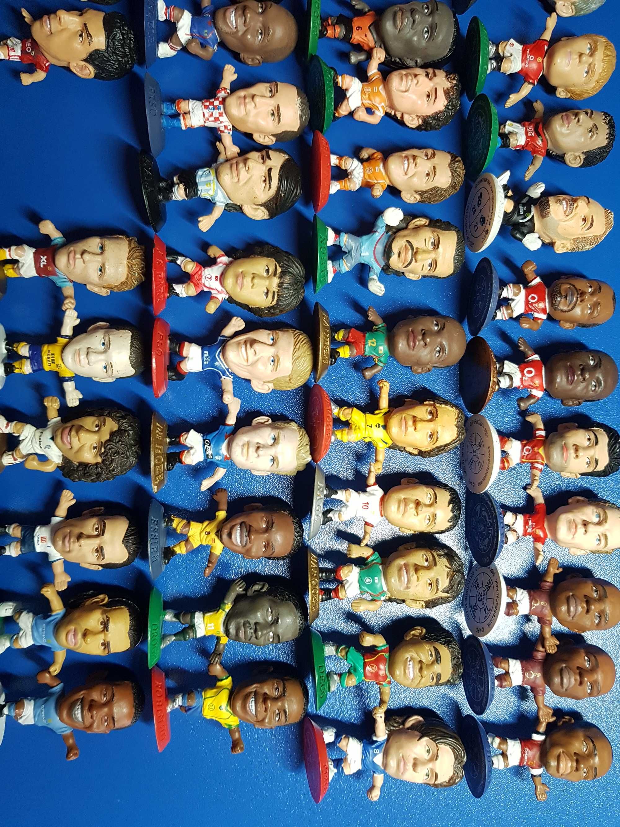 Peste 90 de figurine fotbal Corinthian si SoccerStarz