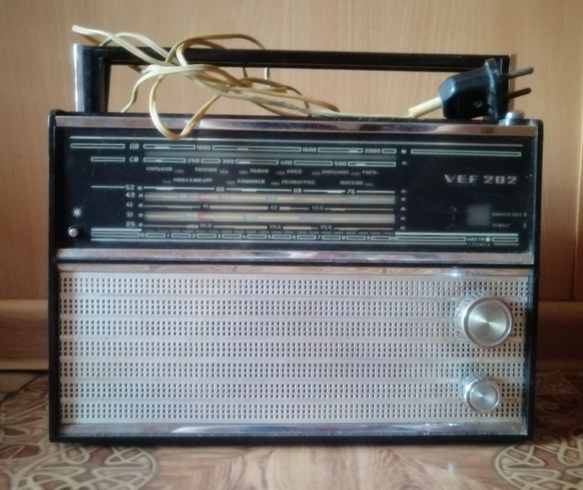 Продаю радиоприёмник