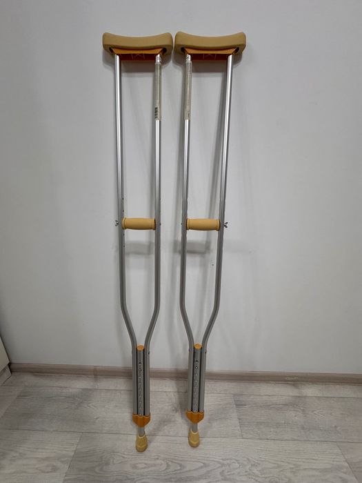 Продам костыли, почти новые