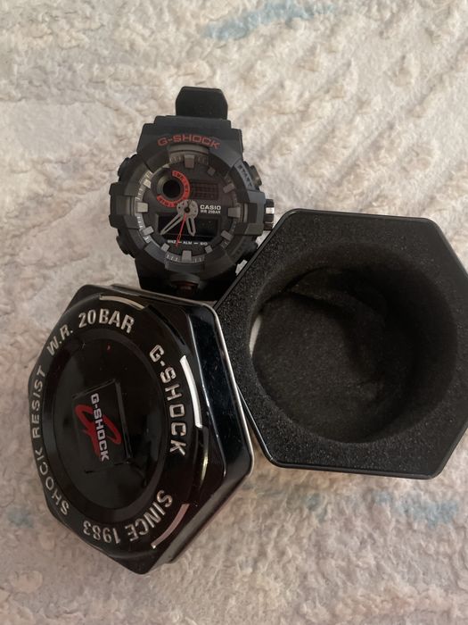 Прочные часы G-Shock GA-700 – идеальны для спорта и повседневки