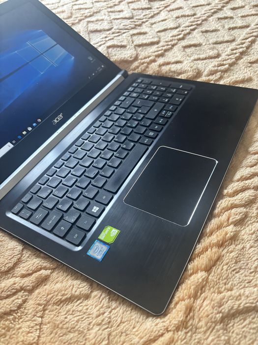 Acer •procesor i7-7500u• 12gb ram• SSD 256• Nvidia 2gb• 15,6” FHD