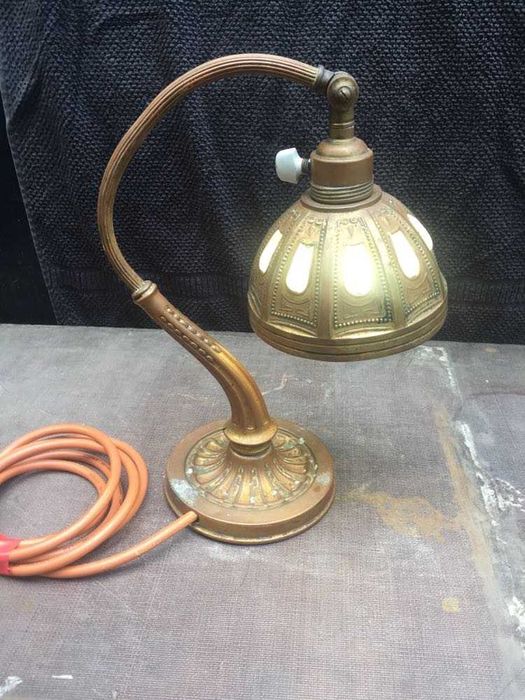 Настолна лампа - сецесион. Началото на 20-век.