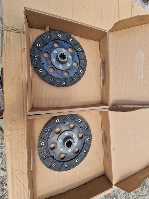 Disc ambreiaj tractor fiat 211. 215. Cu diametru de 185 mm preț 300 le