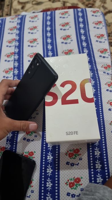 Samsung s20 fe 128/6