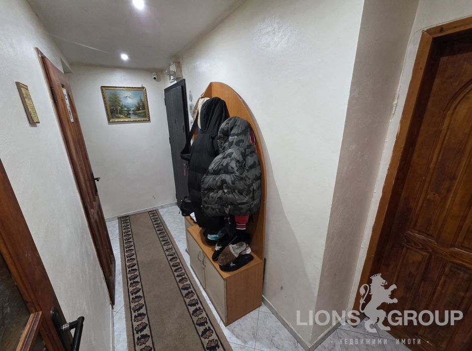 Продава се Двустаен апартамент в Варна, Колхозен пазар - 85 кв.м за 1818 €/кв.м - Снимка #9