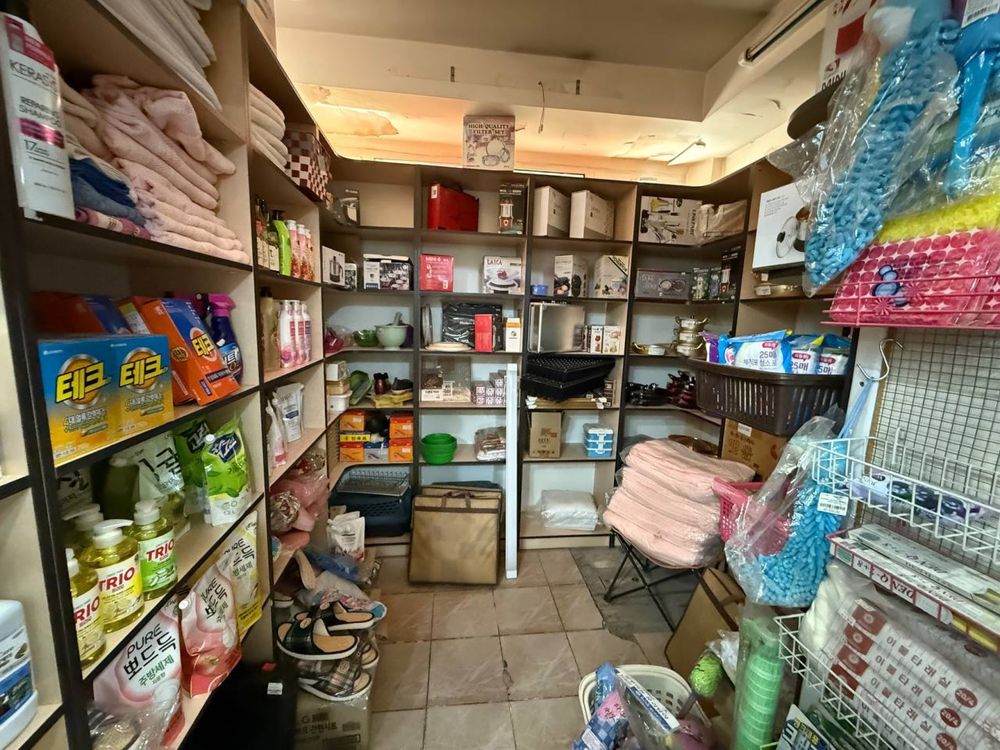 Продается мебель для магазина