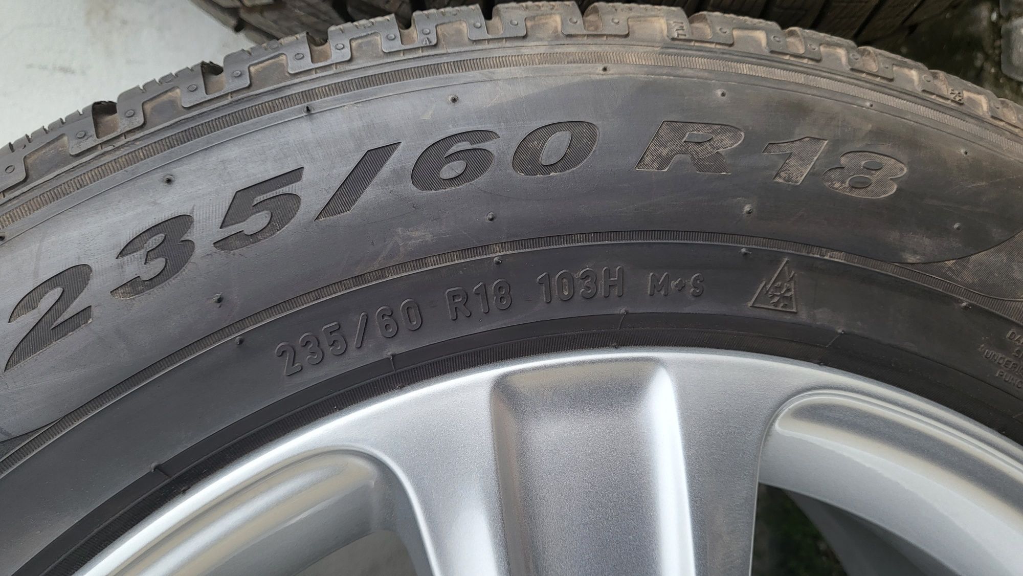 Jante aliaj originale Mercedes R18, anvelope iarna Pirelli 235 60 18