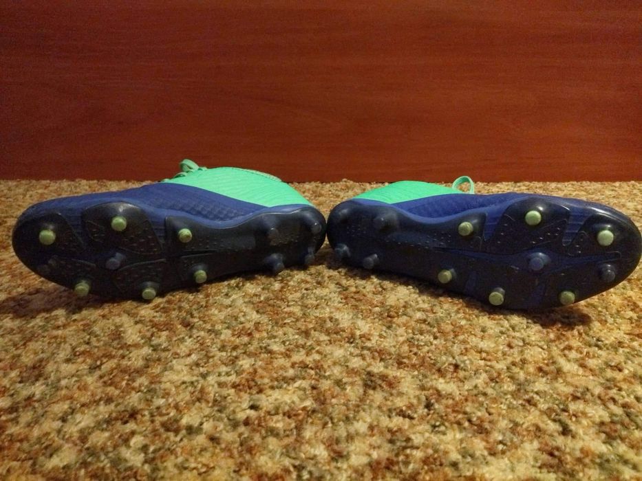 Футболни обувки 39 размер