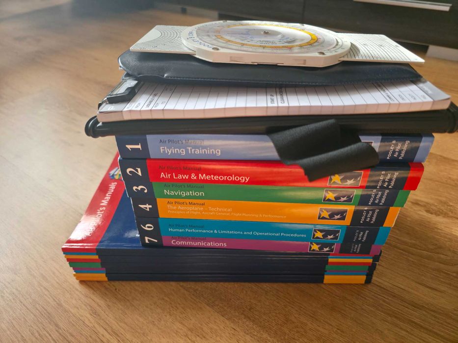 Carti Pregatire PPL (Pooleys) + accesorii