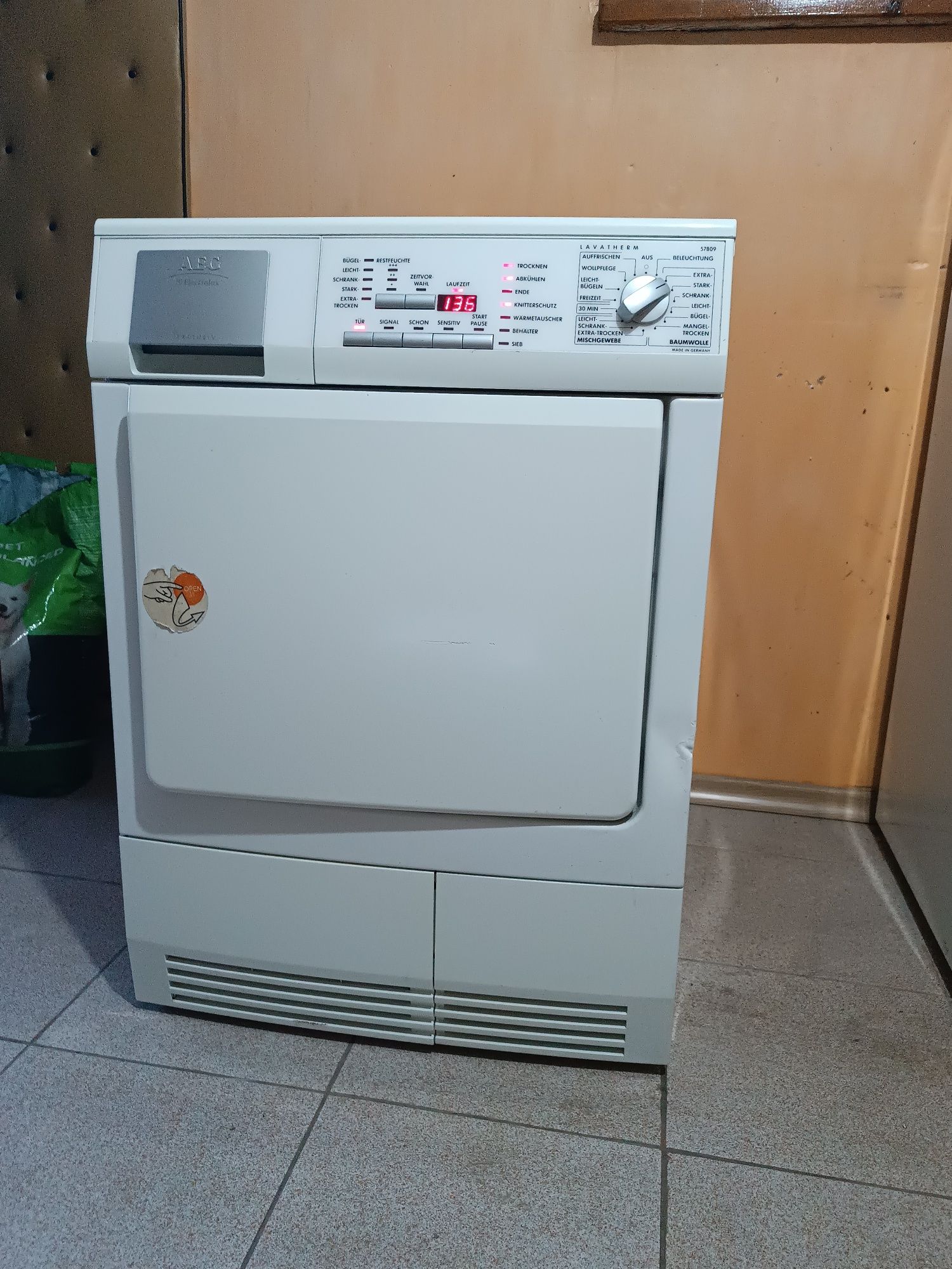 Сушилня AEG    .