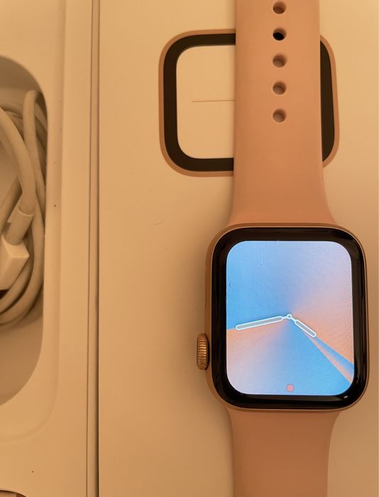 Apple witch 4серии 44 mm