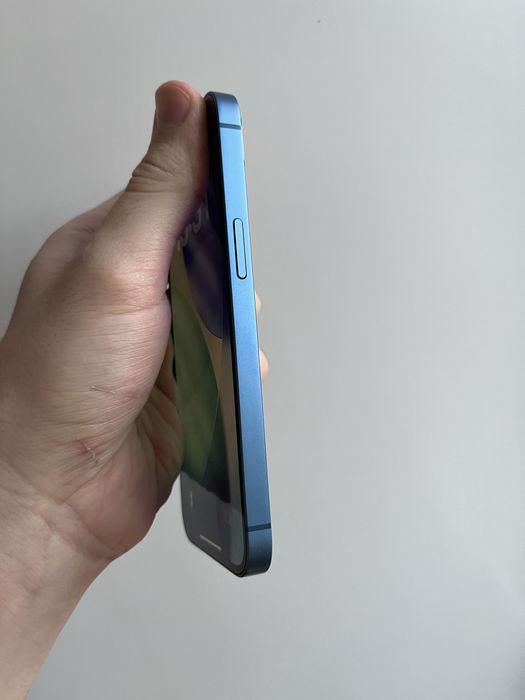 айфон 13 256гб 89акб в отличном состоянии