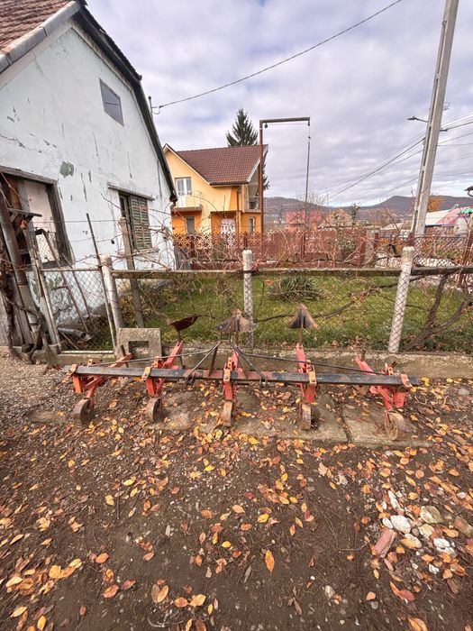 Prasitoare dupa tractor