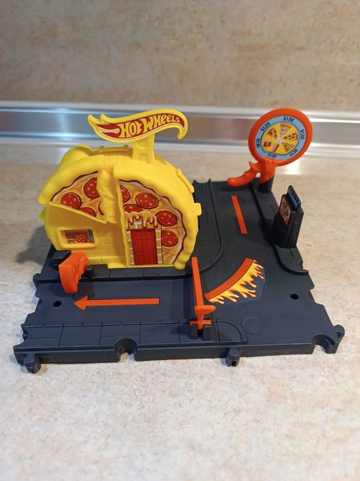 Играчки за момче