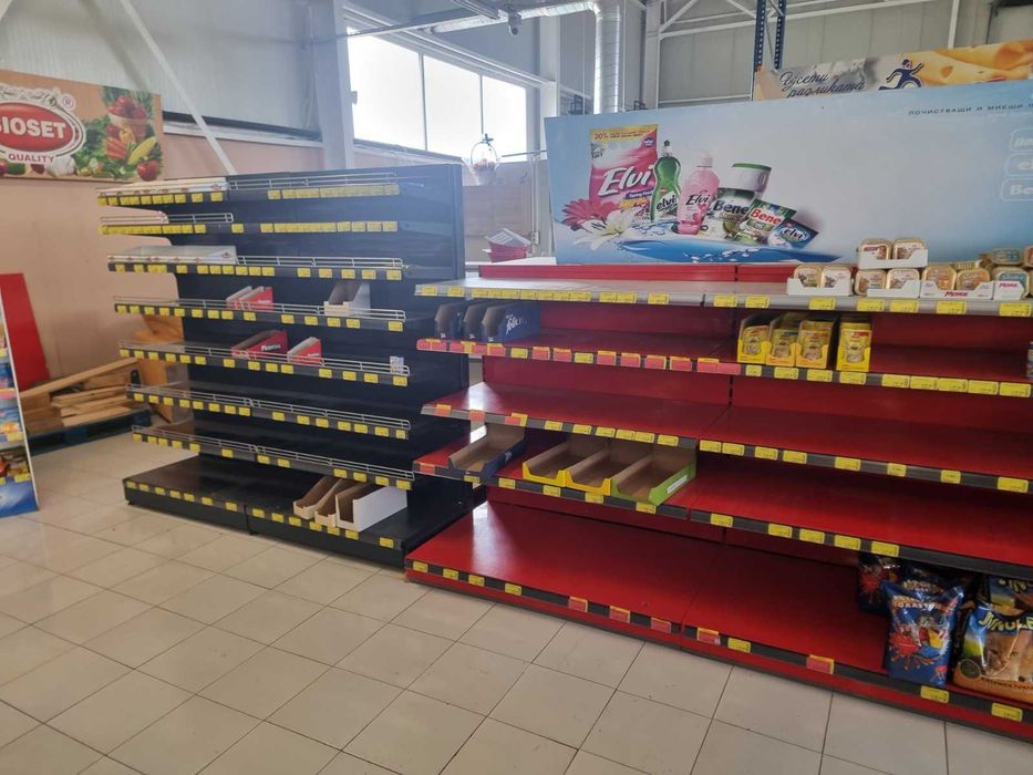 хладилна стена и рафтови стелажи