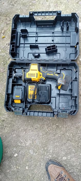 Dewalt саблен трион 18v