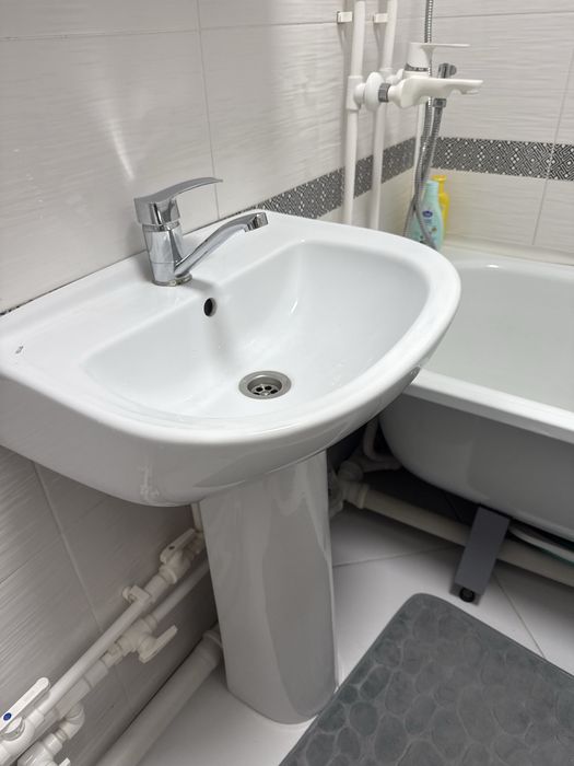 Отдам раковину со смесителем