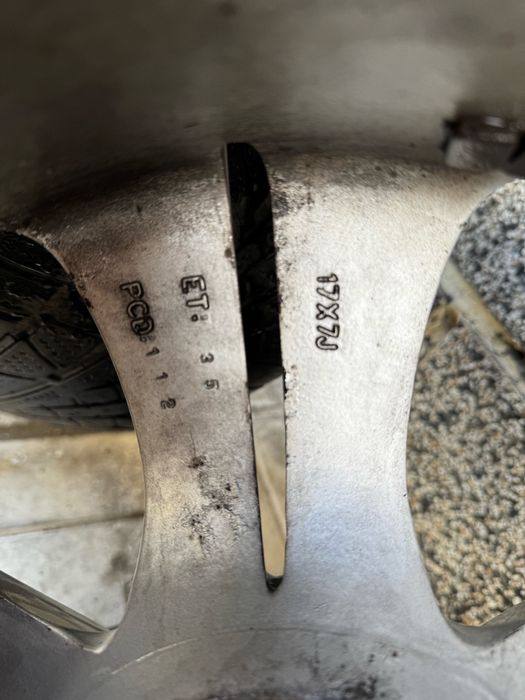 Джанти със зимни гуми pirelli 17цола за vw