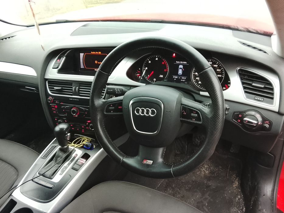 Volan s linie Audi A4 b8