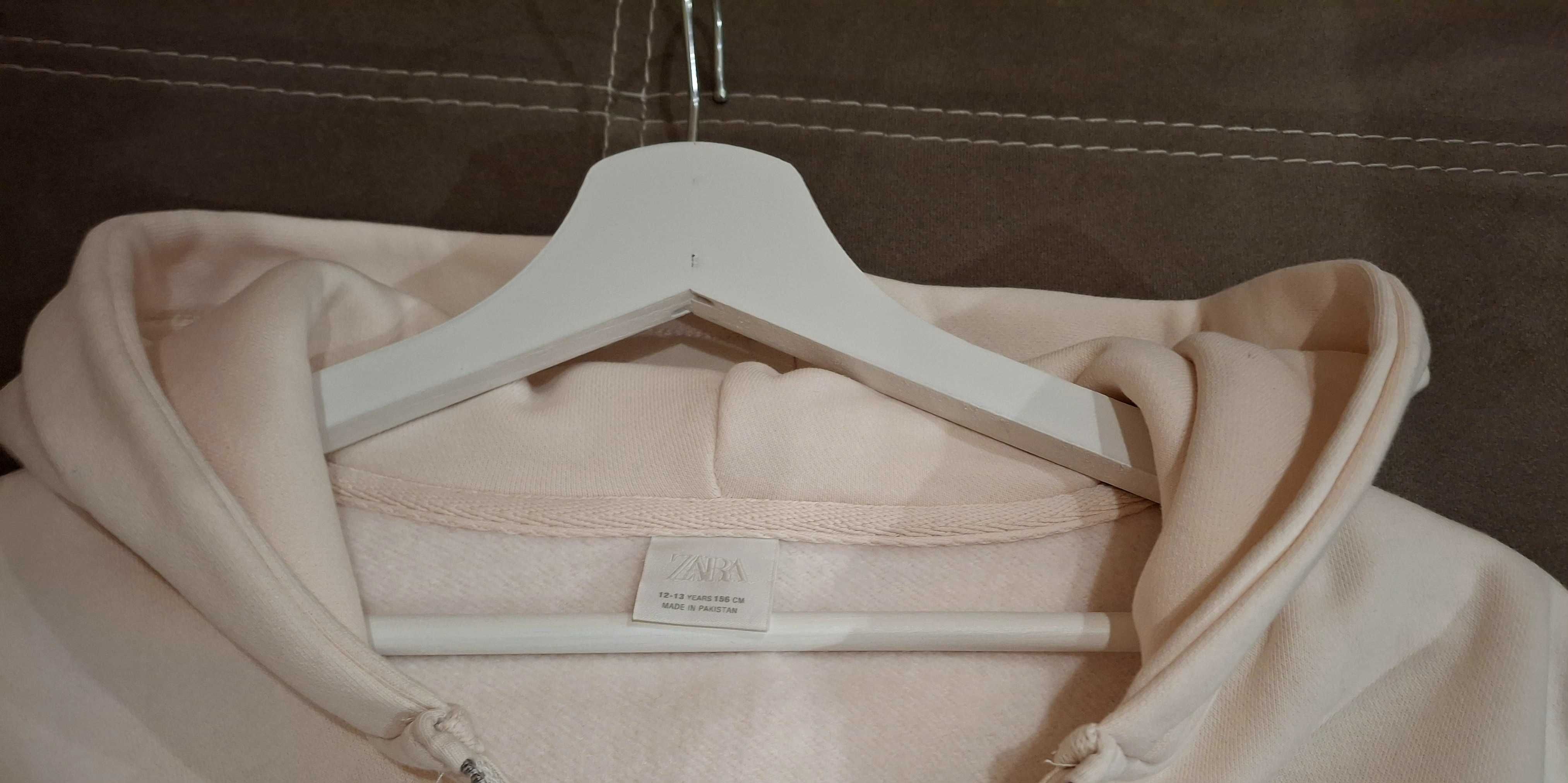 Продавам суитшърт Zara