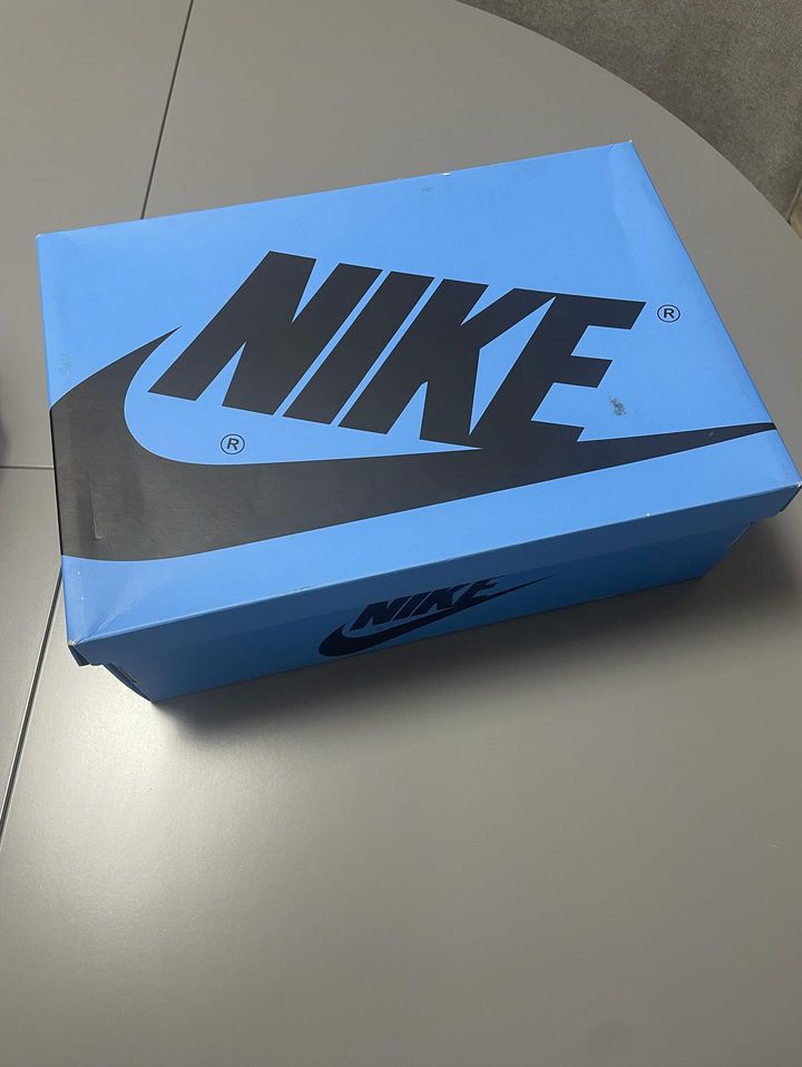 Jordan 1 High Unc Toe
