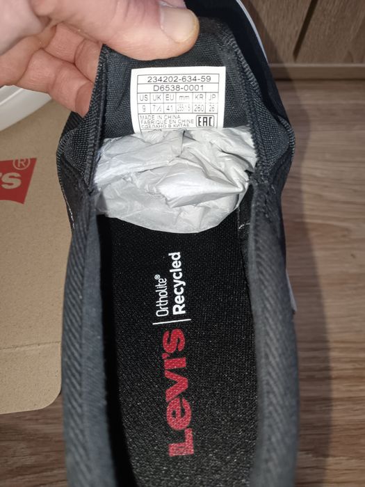 Нови кецове Levi's