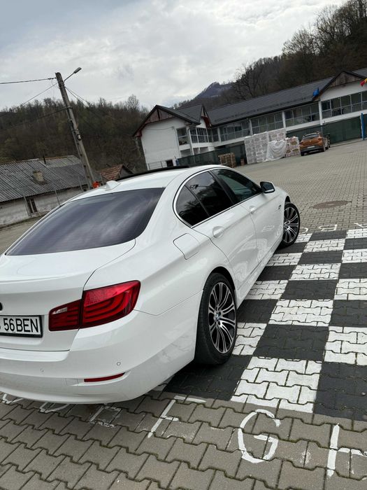 BMW SERIA 5 F10 520D