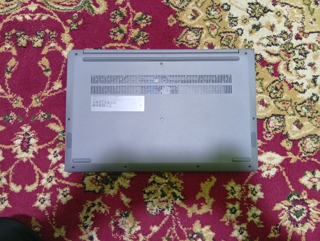 Noutbook lenovo Intel celeron N4020 DDR4 4ГВ,SSD 256 ГВ 15,6 windows