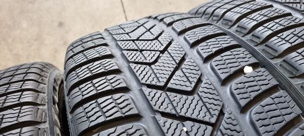 235/45/19 PIRELLI 4бр RunFlat