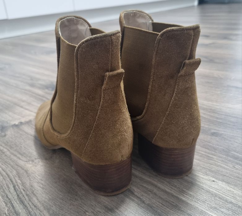 Ghete Zara piele intoarsa 36