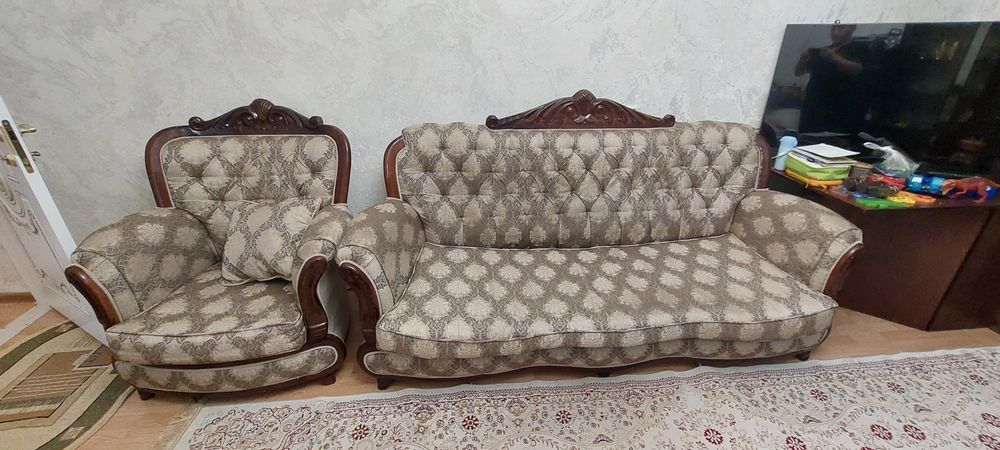 Диван с креслами