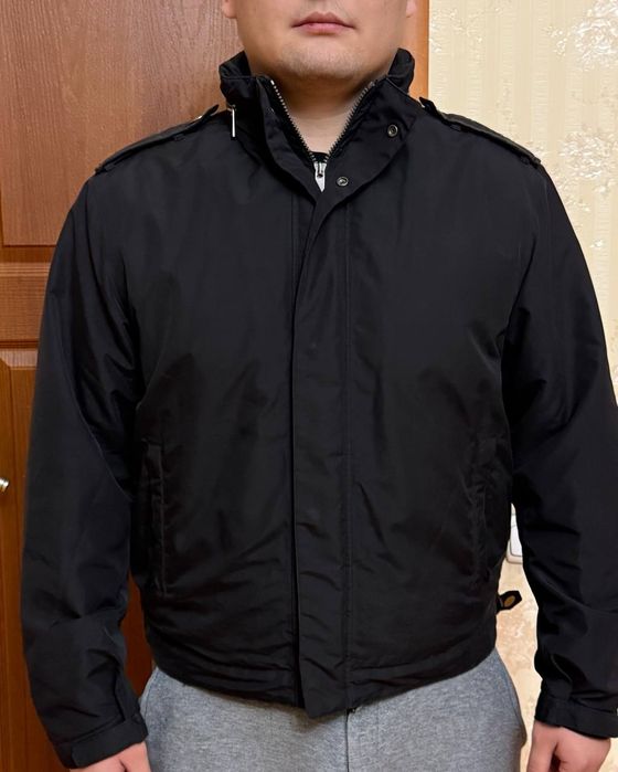 Продам куртку черную