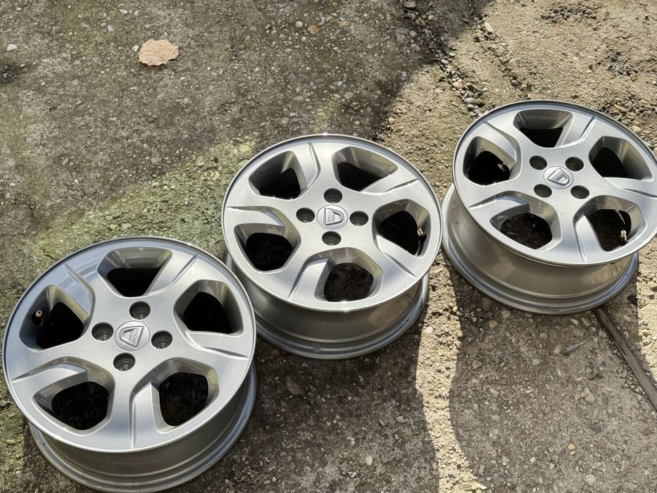 Jante Dacia r15 originale ca noi!