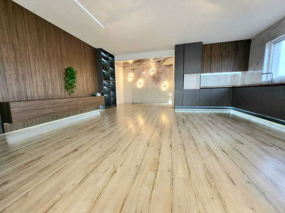 APARTAMENT in CASA+curte 135000EURO Sanpetru,75mp,3 cam,2 bai,BRASOV