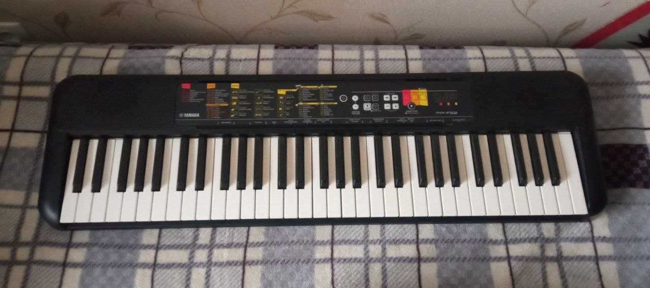 Синтезатор PSR-F 52