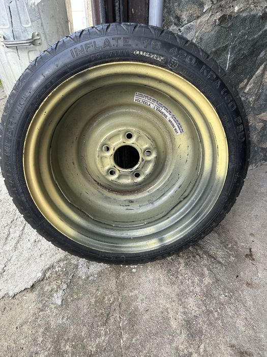 Продавам резервна гума /патерица/ за кия,хюндай и други.