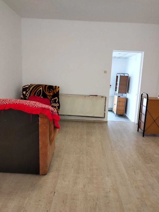 Închiriez spațiu pentru birou sau depozit 50m