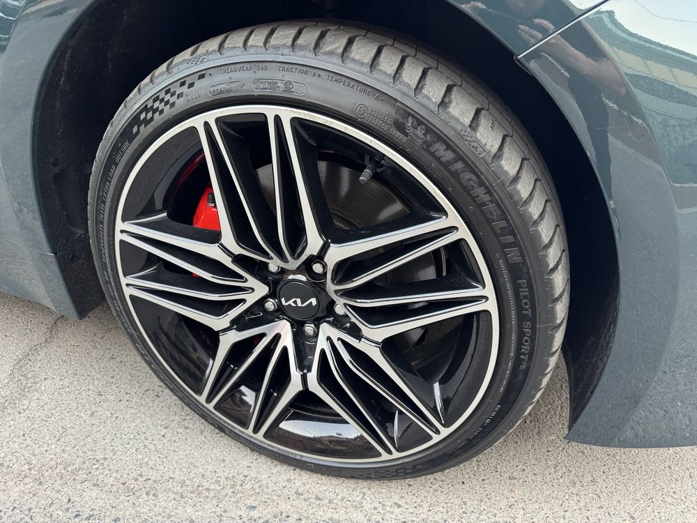 Kia Stinger 3.3T. 2023, 38.000KM.