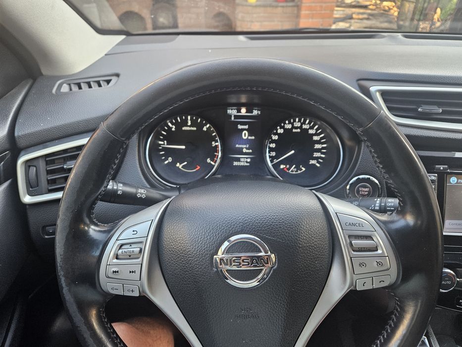 Nissan qashqai j11  4×4  2014
