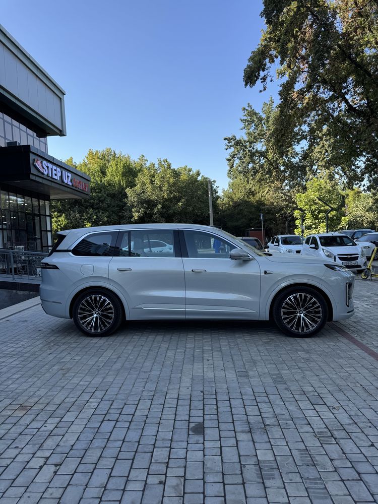 Changan Deepal s09 Ultra 4 awd