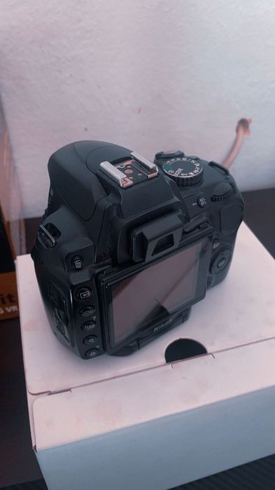 Фотоапарат Nikon D5000