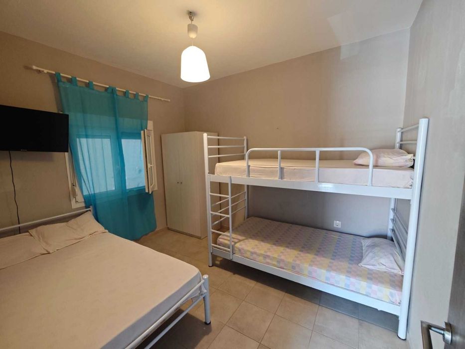 Продава 6 апартамента за бизнес туризъм до морето ПаралияВрасна,Гърция