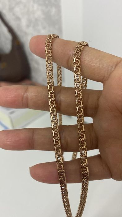 Продам цепочку золотую