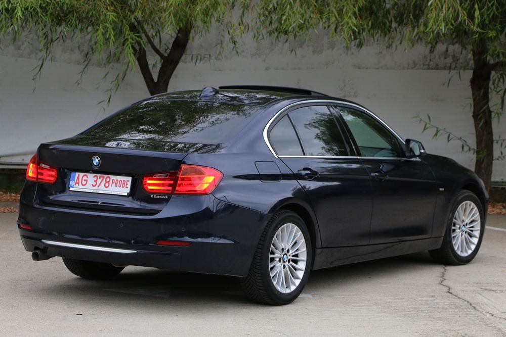 Bmw f30\\ 2.0d\\ 184cp\\trapa\\head up