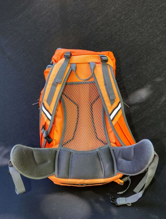 Vand rucsac 30 litri.