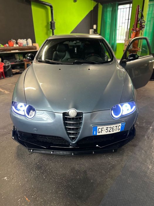 Alfa Romeo 147 Mașina a fost îngrijită, condusă responsabil și menținută cu atenție.