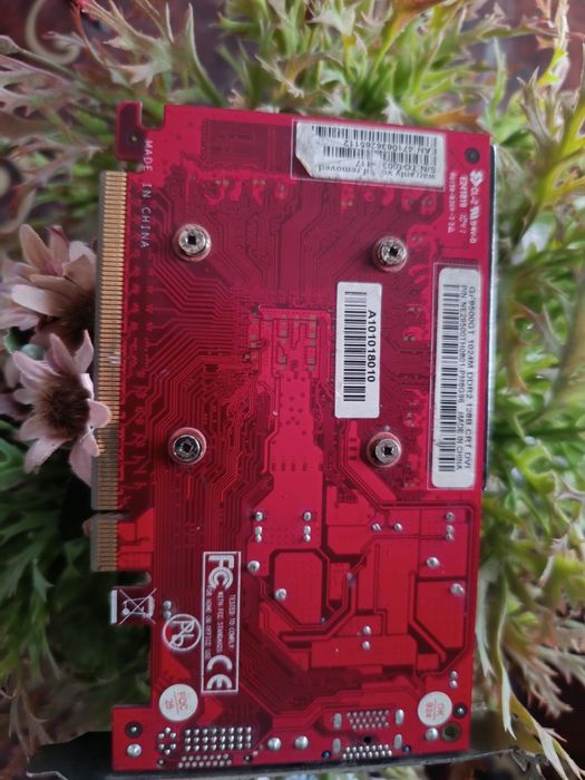 Продаю GF9500 GT 1024MB DDR2 — дешево, всё работает!